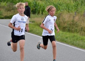 Dominik Matejka (right) at the finish sprint. Photo: Borener Sportverein